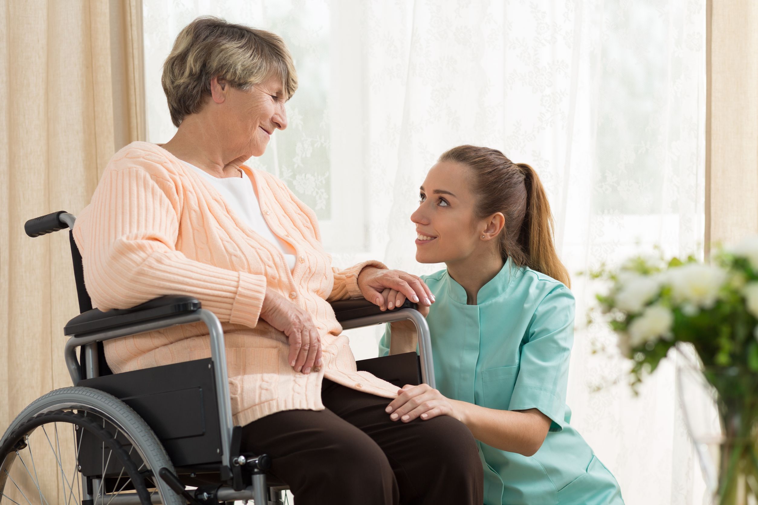 Пенсионеры ухаживающие за инвалидами